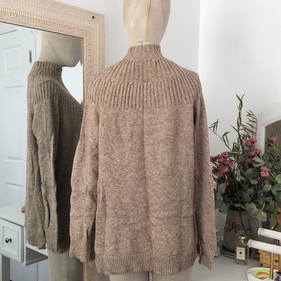 By Anthropologie Sweater - Picture 5 of 10